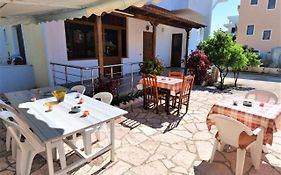 Villa Nelamari